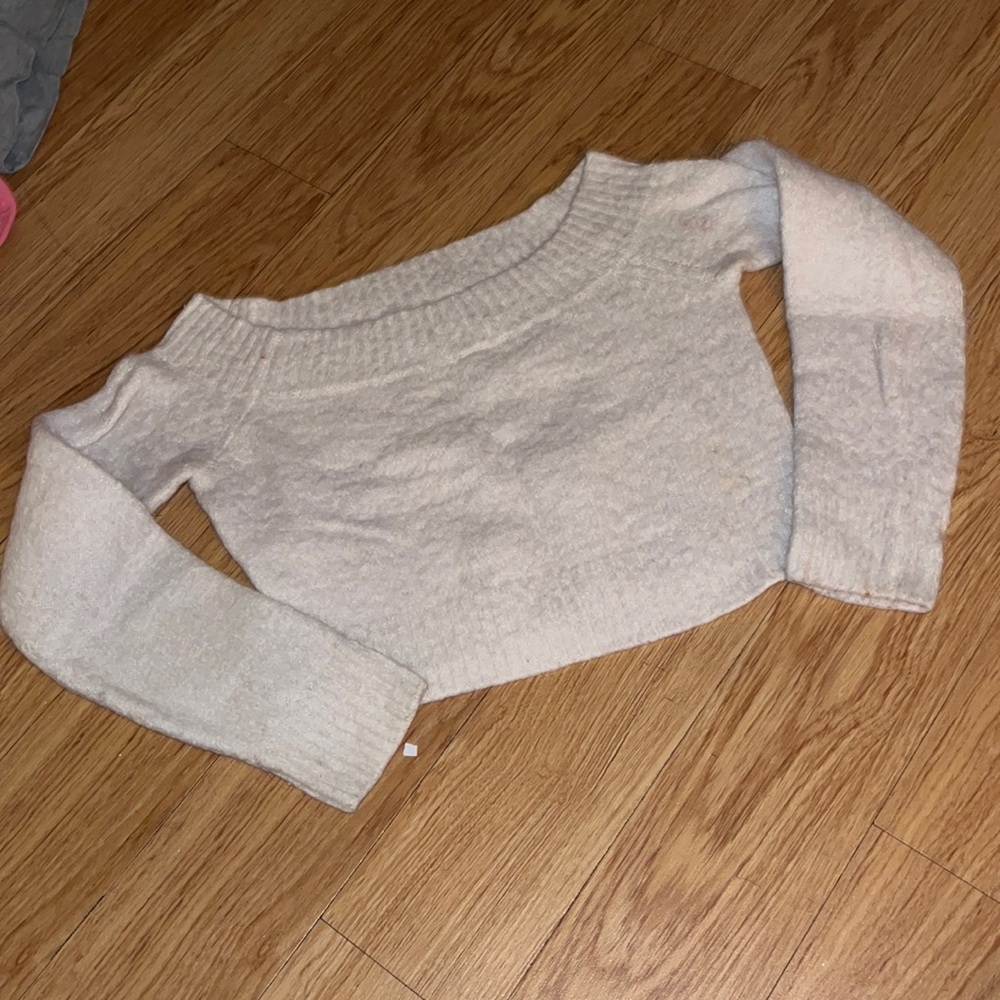 Off shoulder winter blouse white